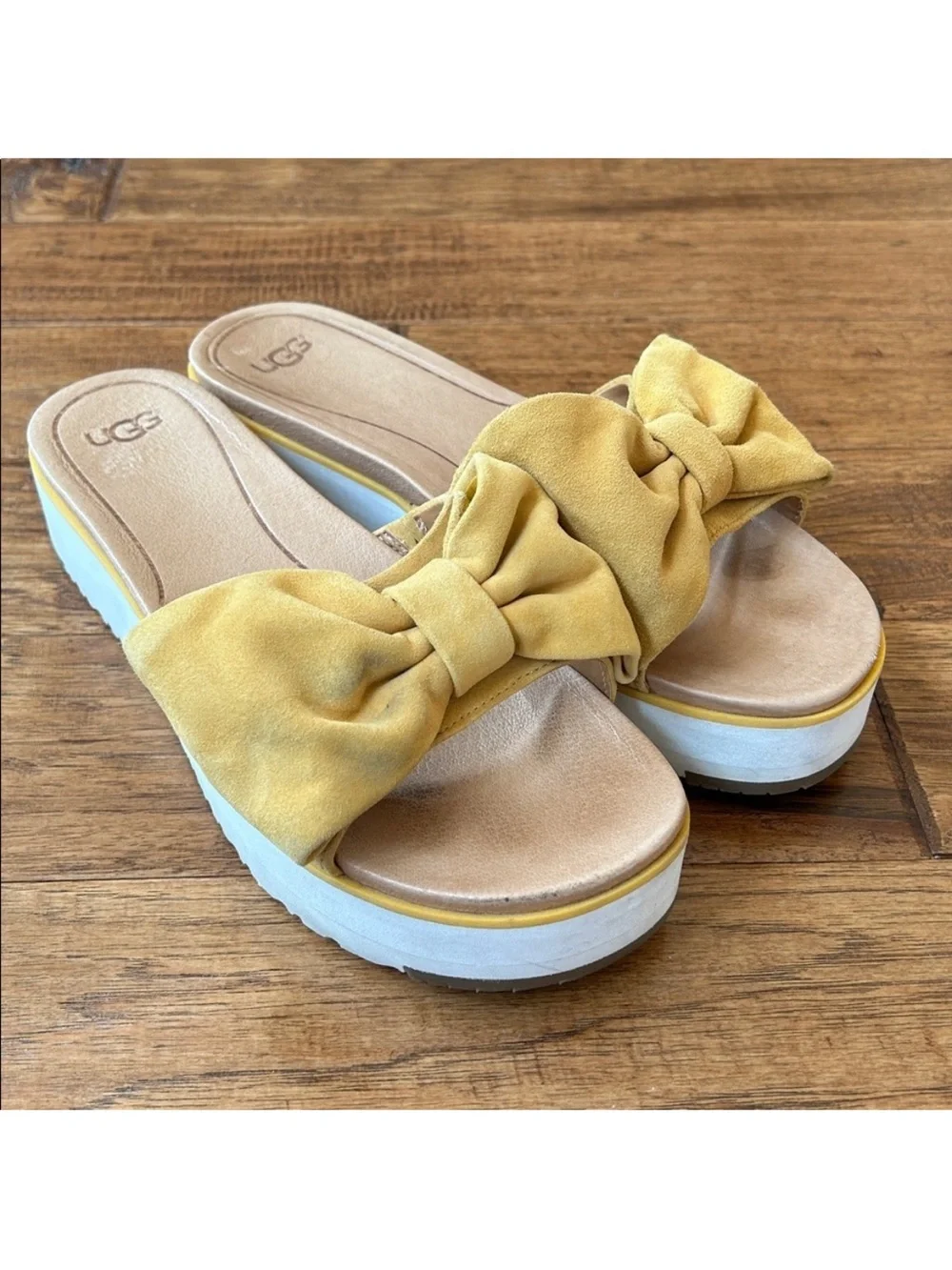 UGG Joan Platform Slide Sandals Sunflower Yellow Suede Bow Detail Size 11